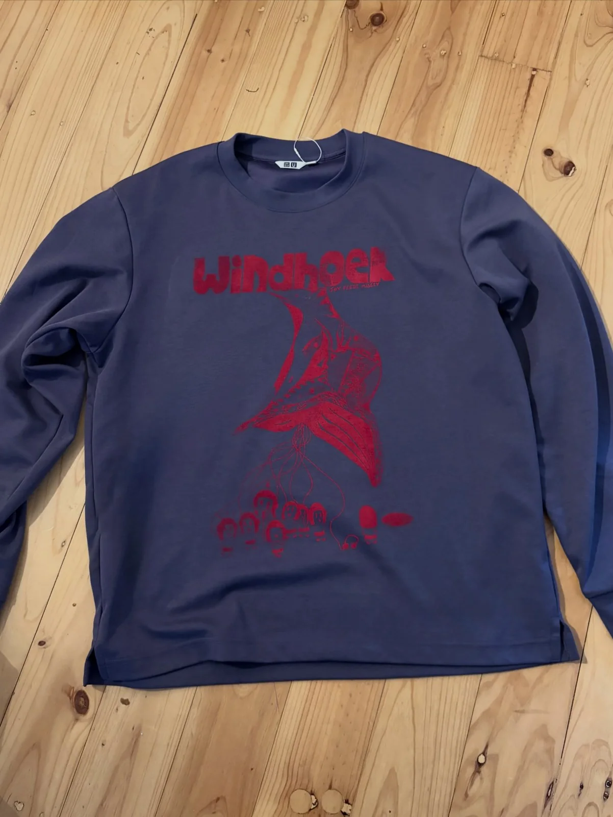 Windhoek sweatshirt, photo 1